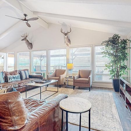 Grand River Retreat Wimberley Bagian luar foto