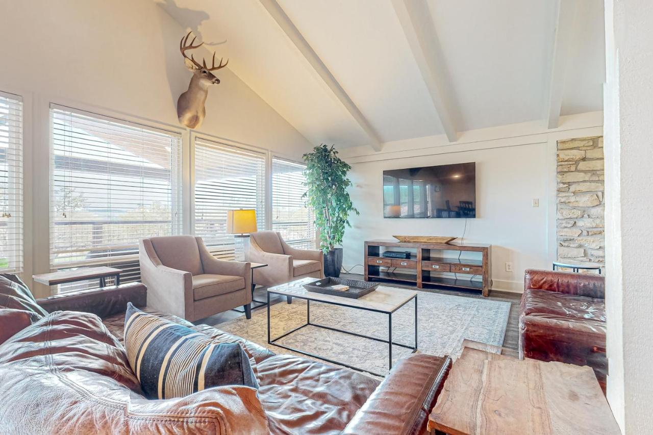 Grand River Retreat Wimberley Bagian luar foto
