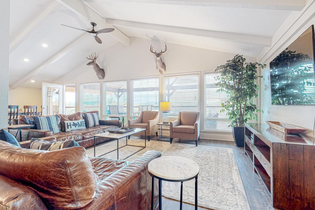 Grand River Retreat Wimberley Bagian luar foto
