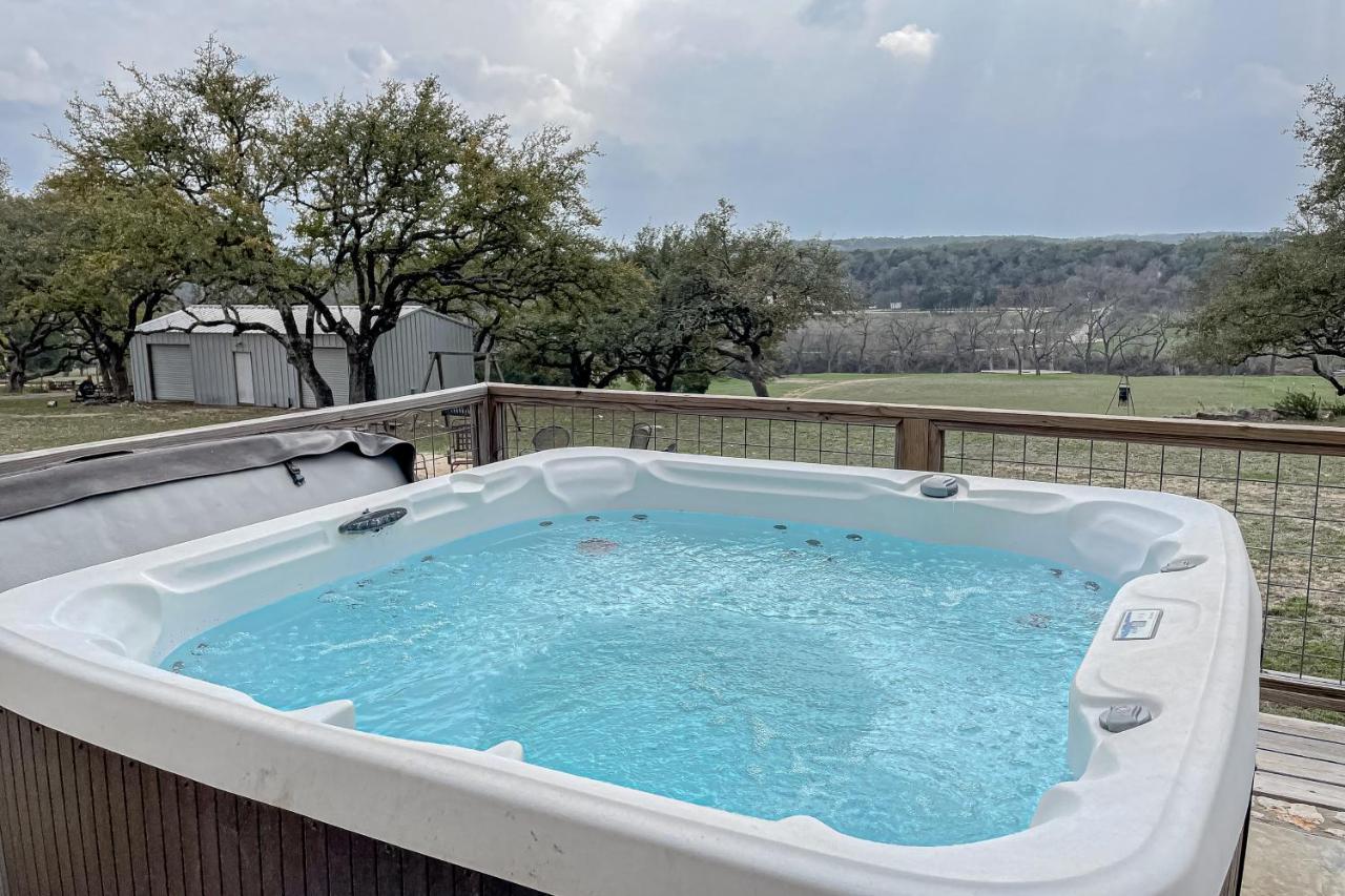 Grand River Retreat Wimberley Bagian luar foto