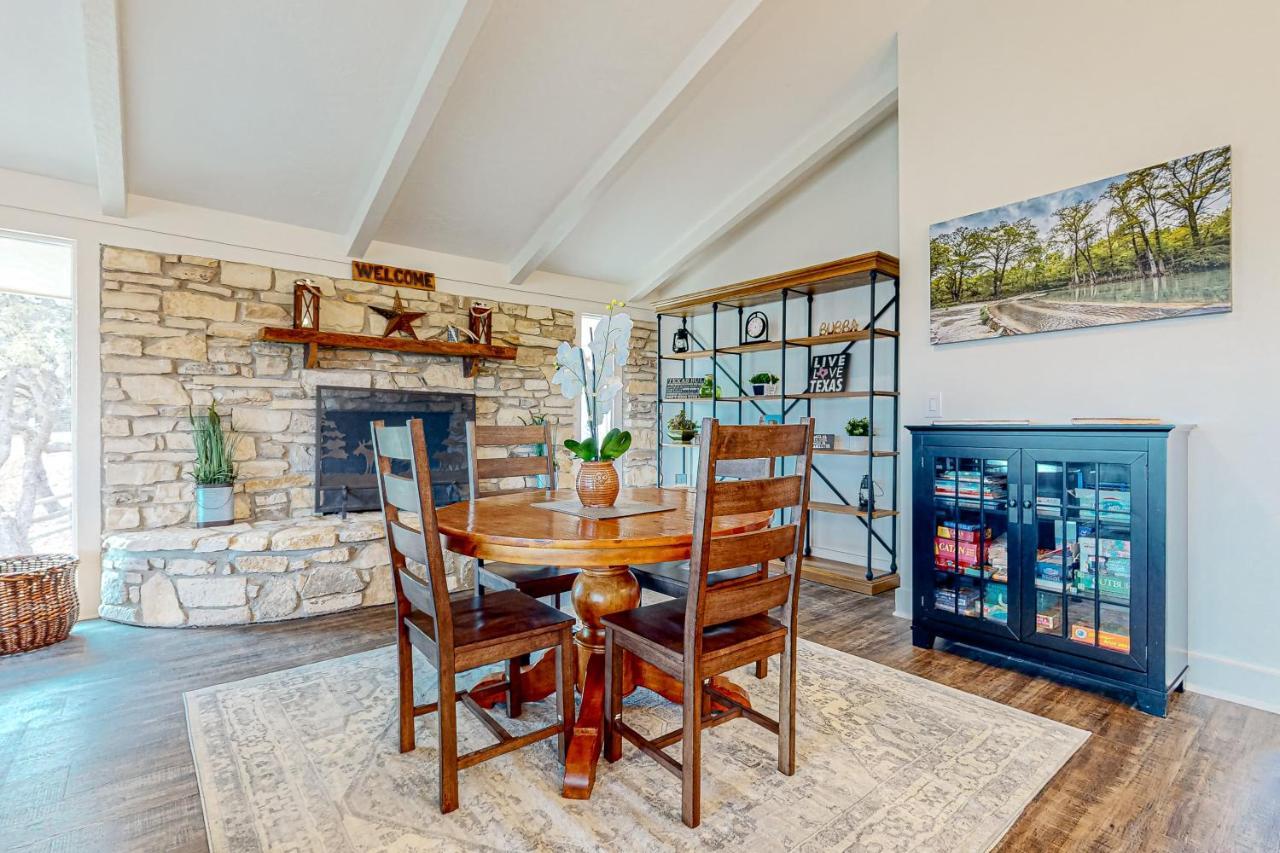 Grand River Retreat Wimberley Bagian luar foto