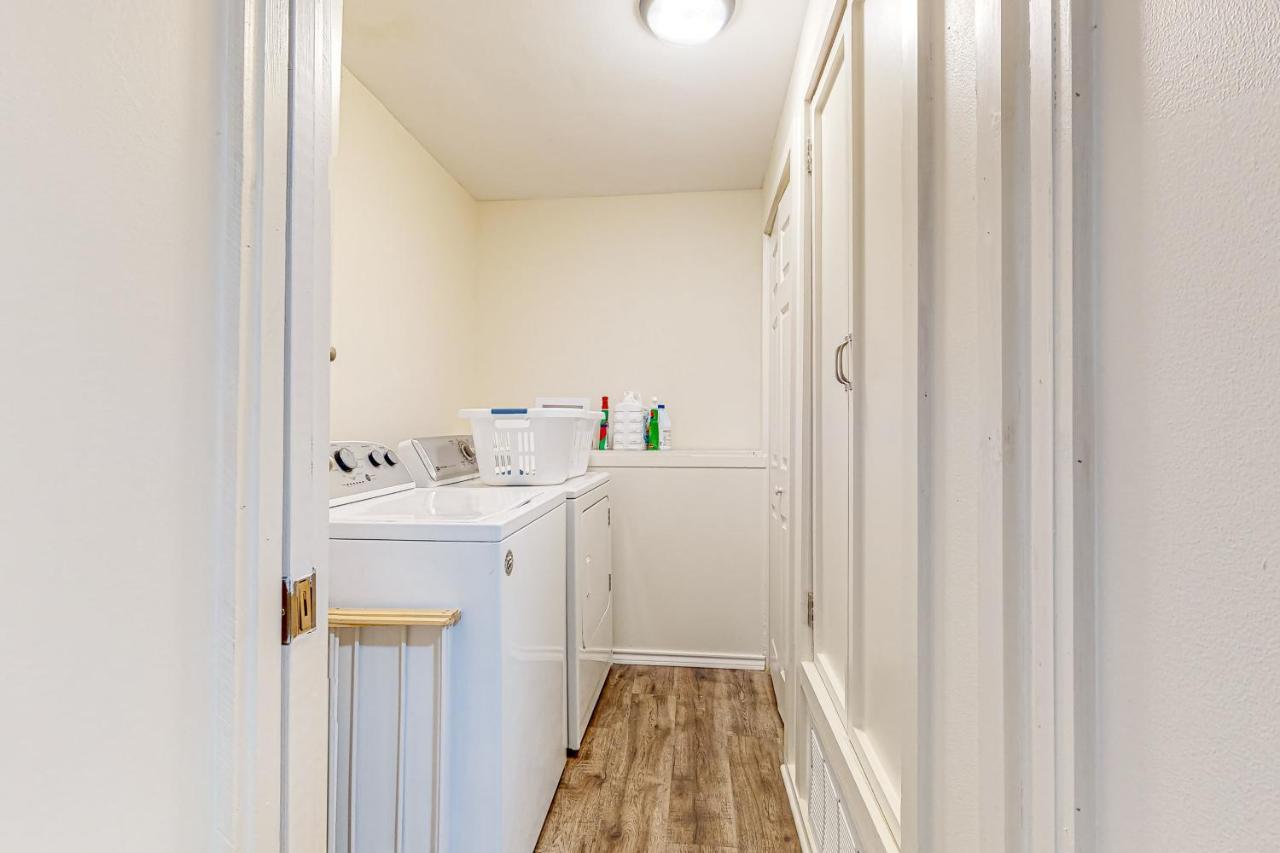 Grand River Retreat Wimberley Bagian luar foto