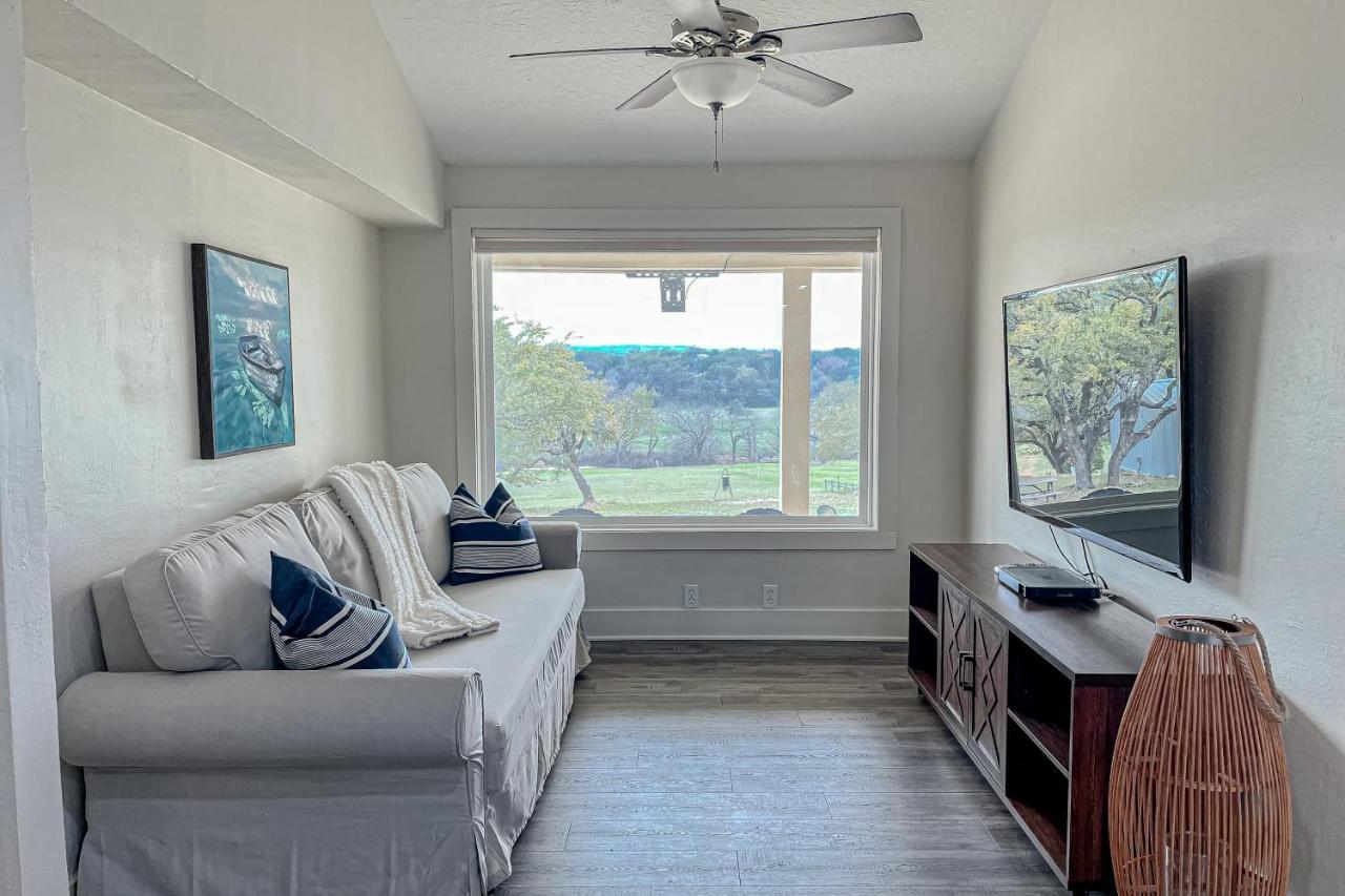 Grand River Retreat Wimberley Bagian luar foto