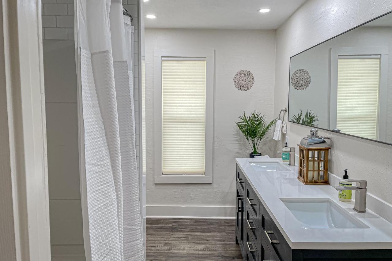 Grand River Retreat Wimberley Bagian luar foto