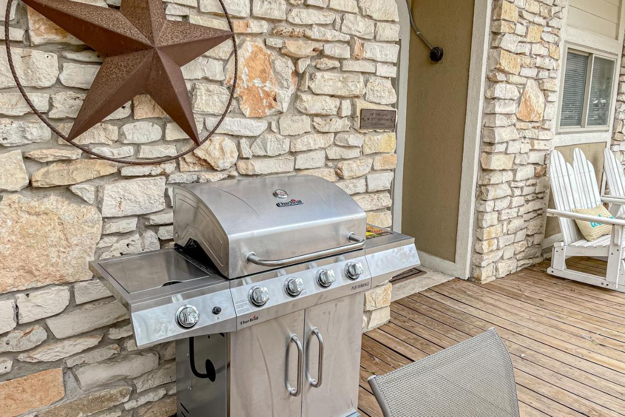 Grand River Retreat Wimberley Bagian luar foto