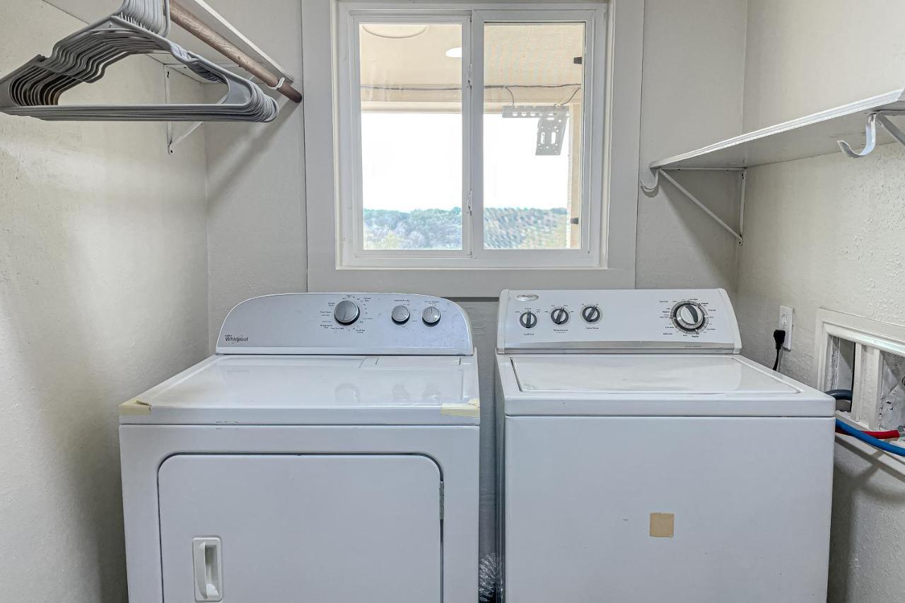 Grand River Retreat Wimberley Bagian luar foto